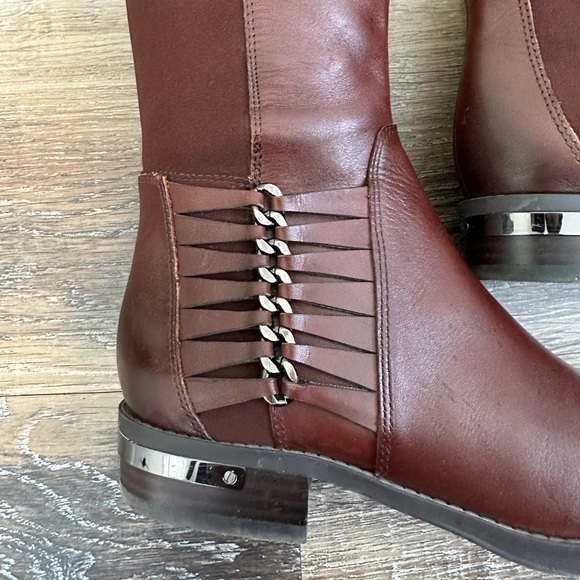 Vince Camuto Prolanda Chain Detail Block Heel Knee High Boots RED MAHOGANY Size7 - Picture 4 of 11